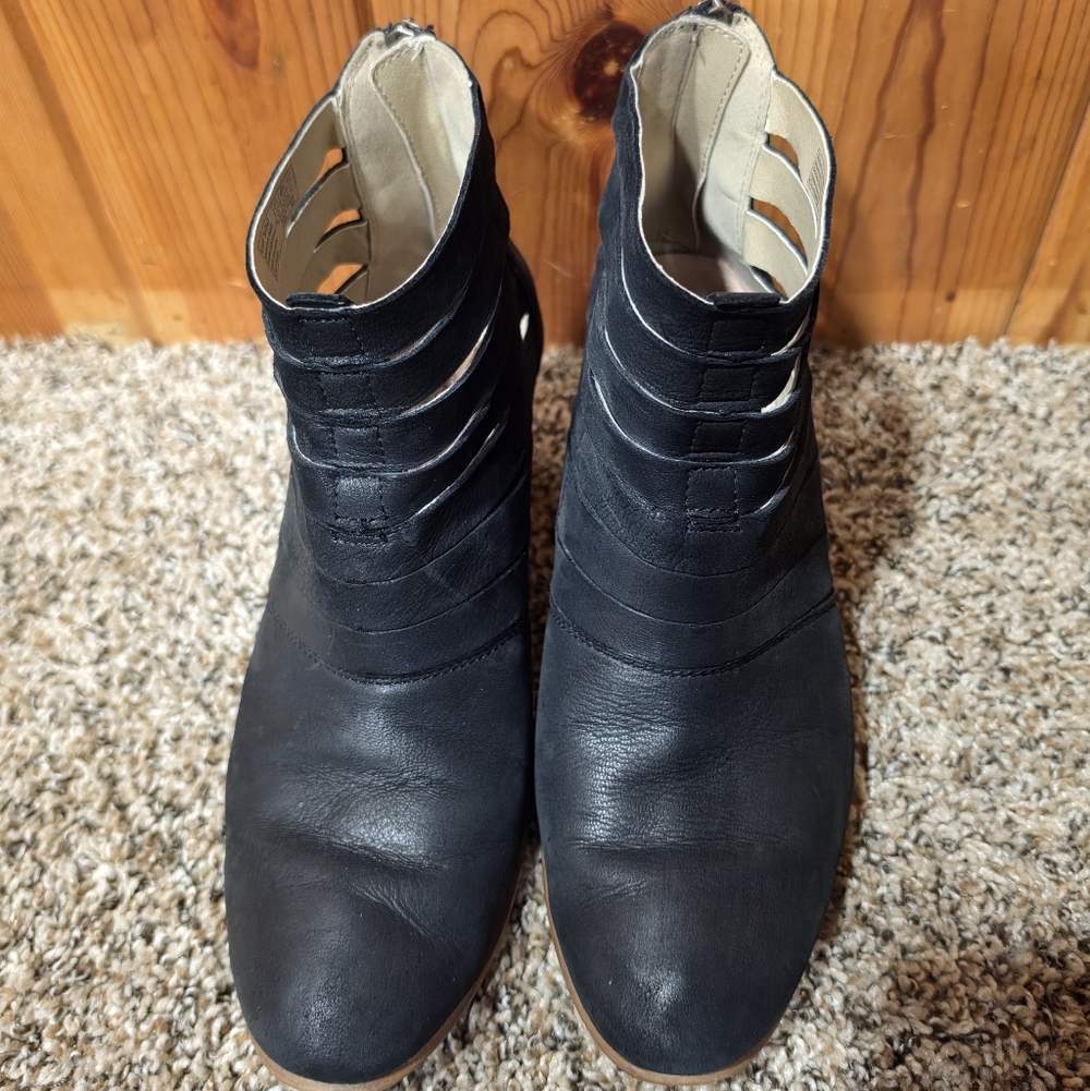 Josef Seibel Women’s Bootie Bonnie Black Cut Out Heeled Leather Size 41 / 10.5 - Picture 2 of 8